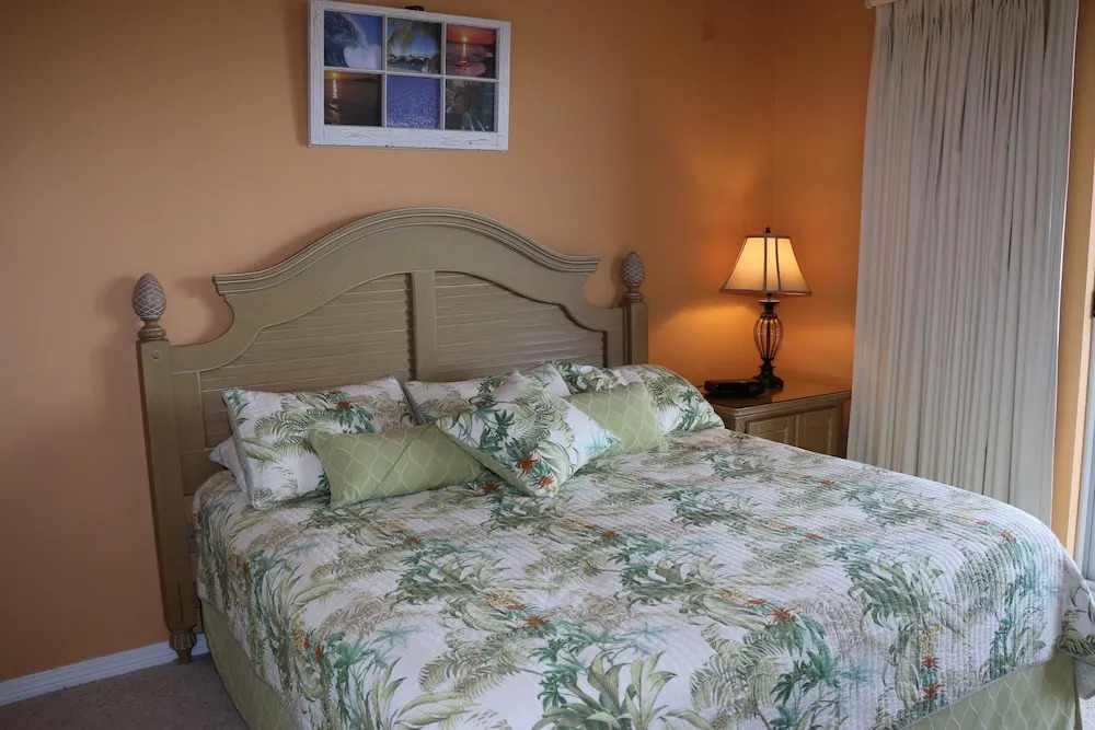 Dunes #701 - 2 Br Condo