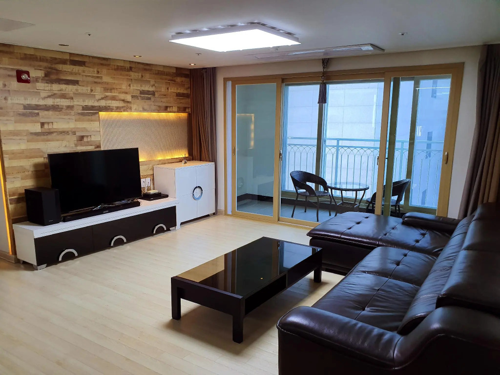 Home Fourest Residence Hotel Okpo