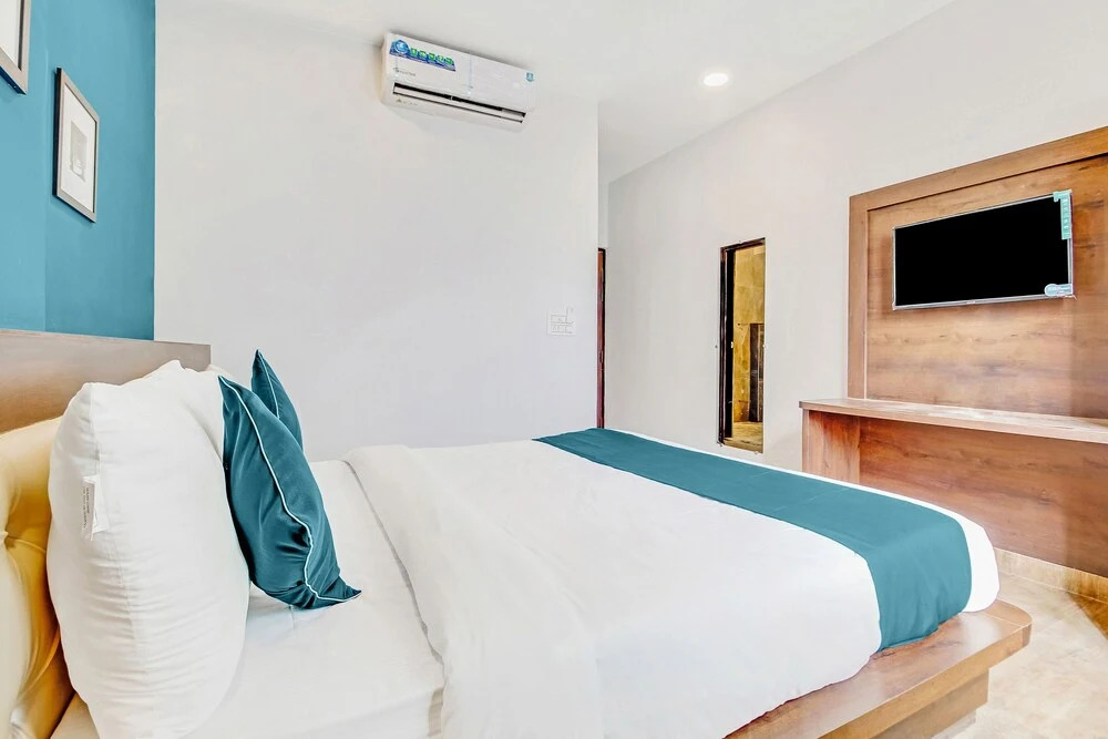 SilverKey Executive Stays 44787 Raja Park 1