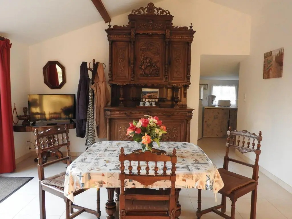 Gîte authentique avec terrasse, jardin clos et wifi à La Garnache - FR-1-426-140