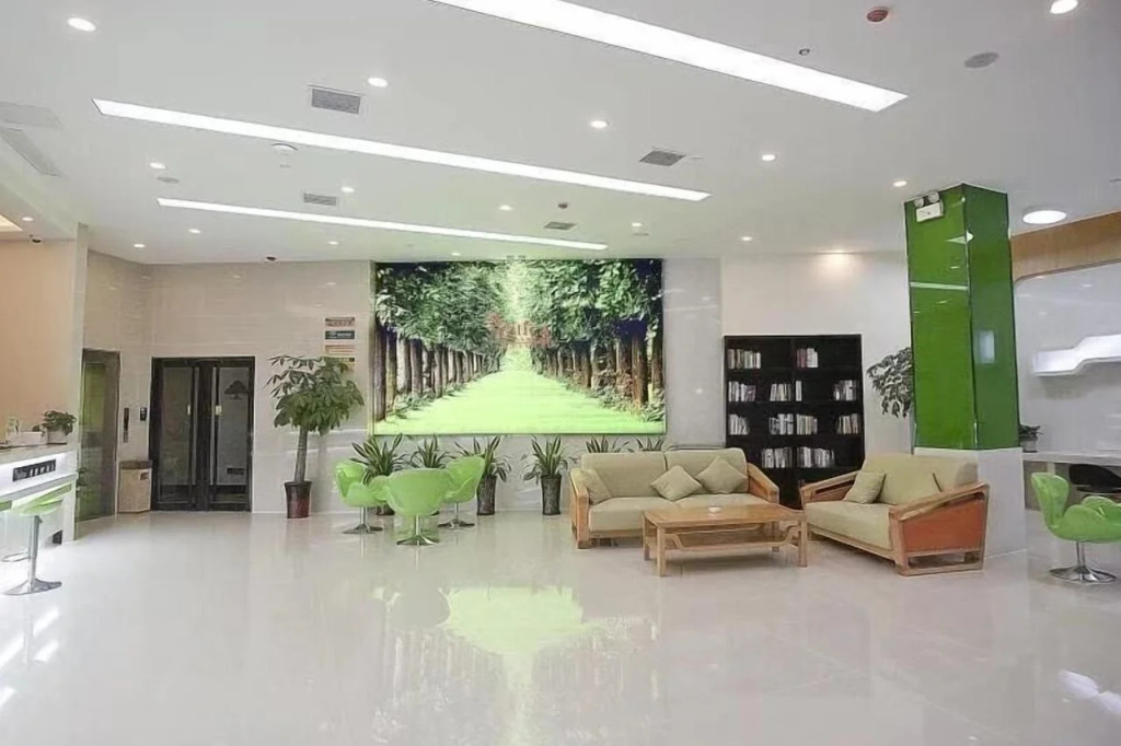 Vatica Hefei Maanshan Road Lvdiyinghai Zhugang Metro Station Hotel