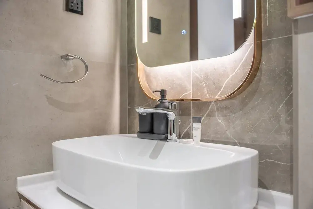 Sleek Studio in The Ivy Tower JVT