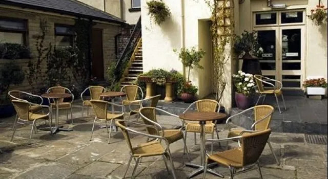 The New Beehive Inn
