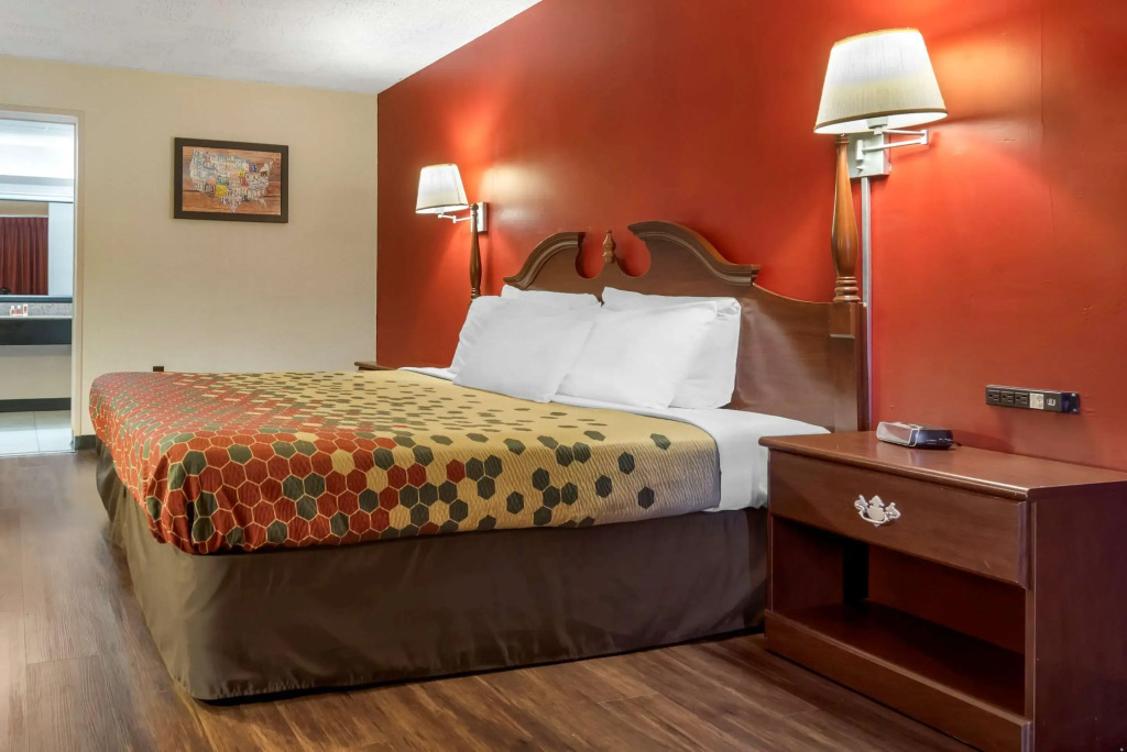 Econo Lodge Cortland Downtown