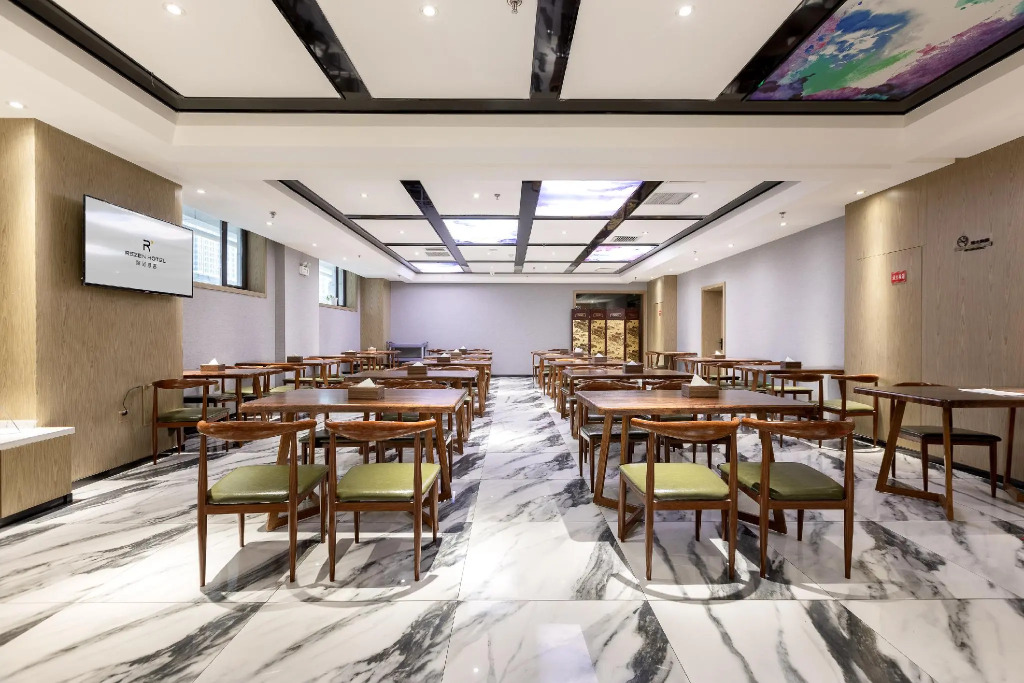 Atour Hotel Urumqi High-speed Railway Station