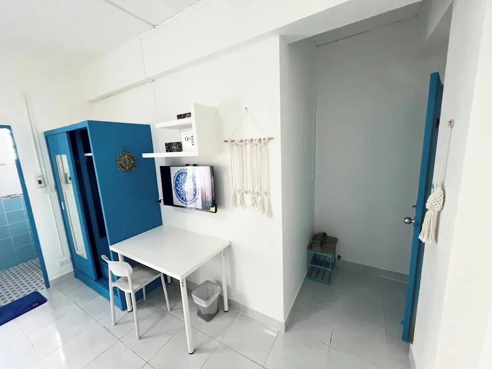 401 Budget Room Utilities Wifi Balcony in Ratchada