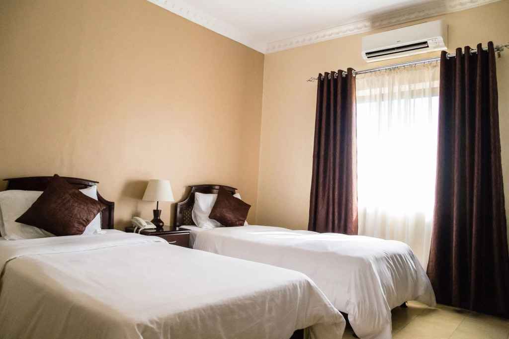 Brubru Lodge