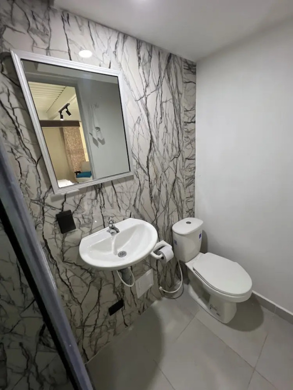 Habitación en Centro Comercial