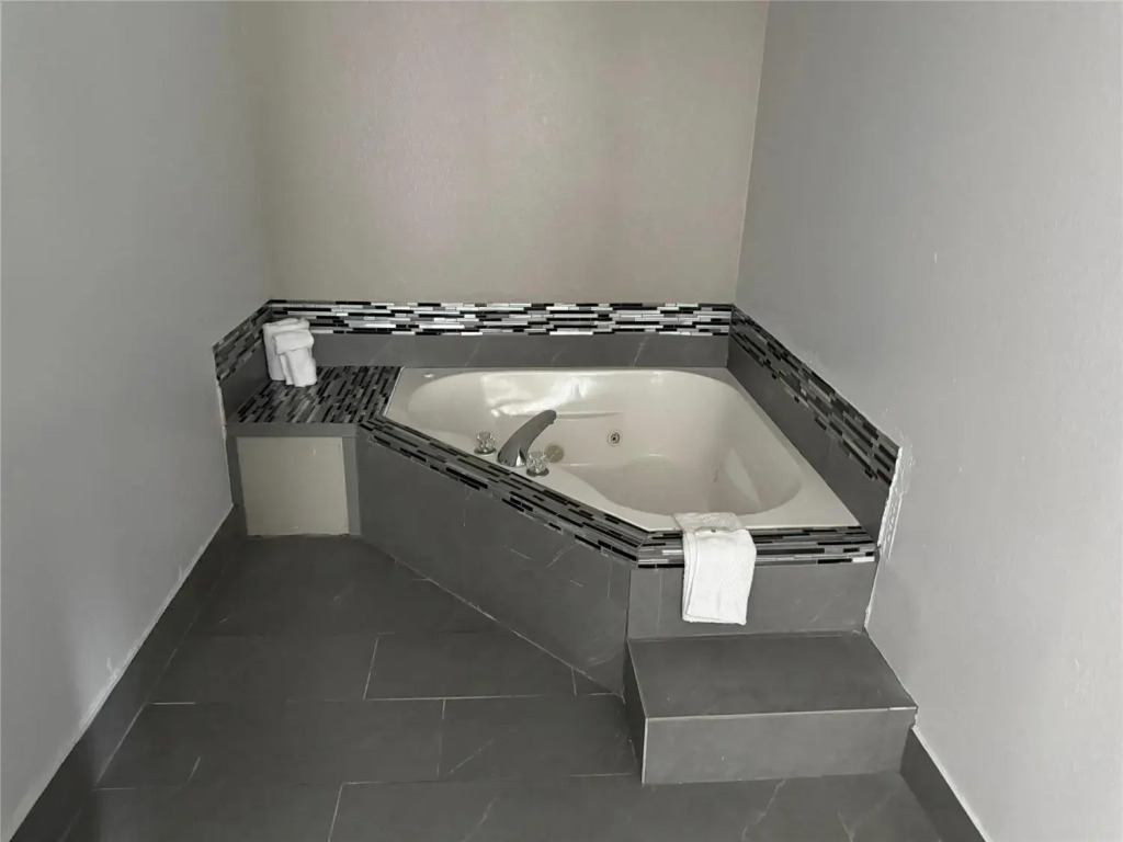 Quality Inn & Suites Biloxi - Ocean Springs