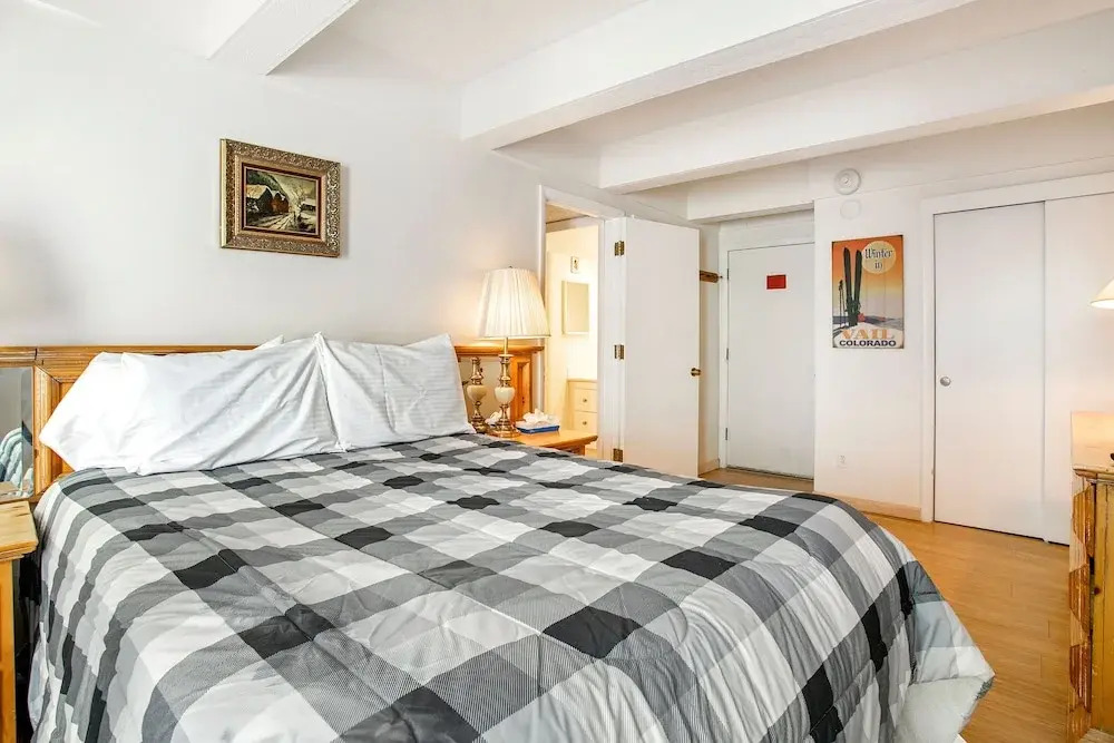 311 Vail International - 2 Br Condo
