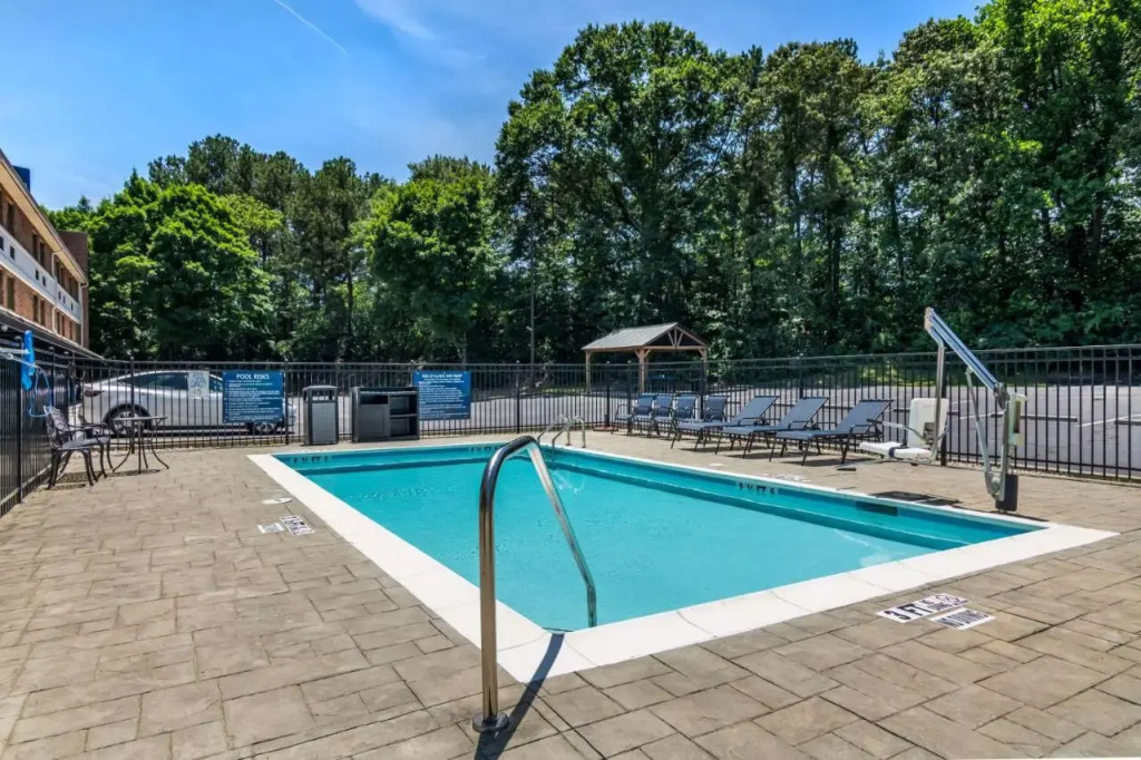 Travelodge Atlanta Northwest