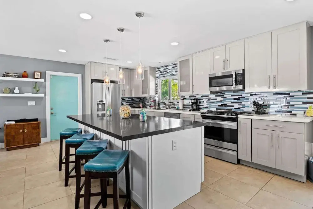 3 BDR Desert Oasis in the Heart of Palm Springs!