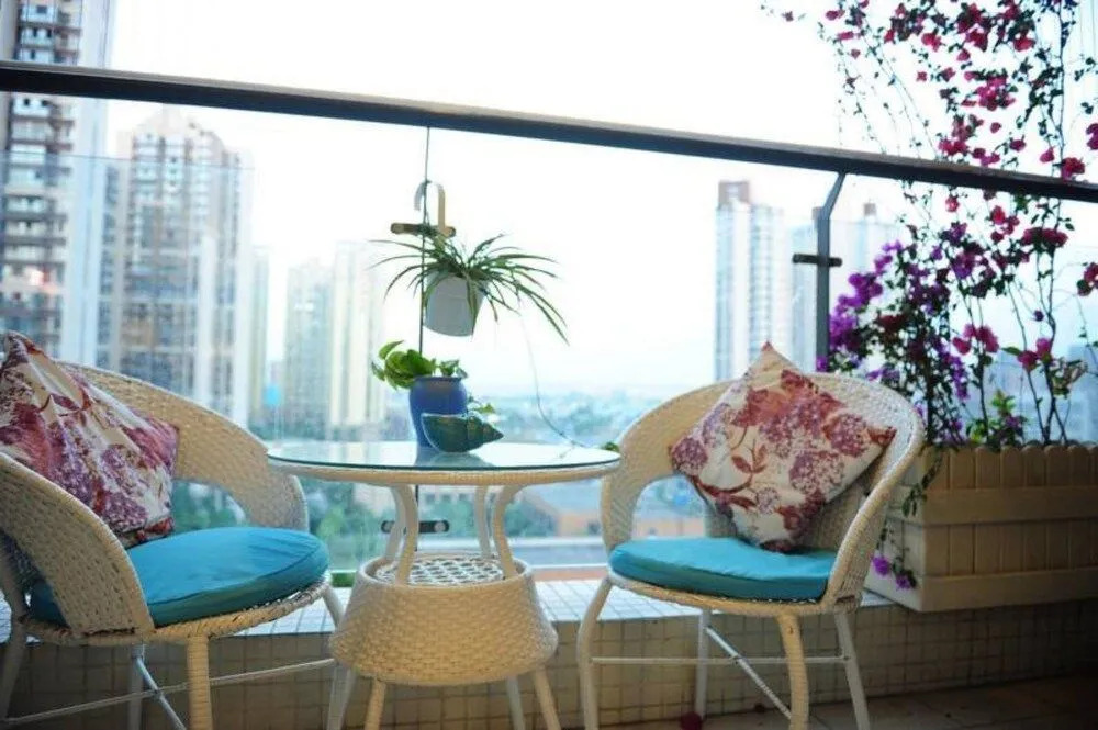 Chengdu Charm City Hotel