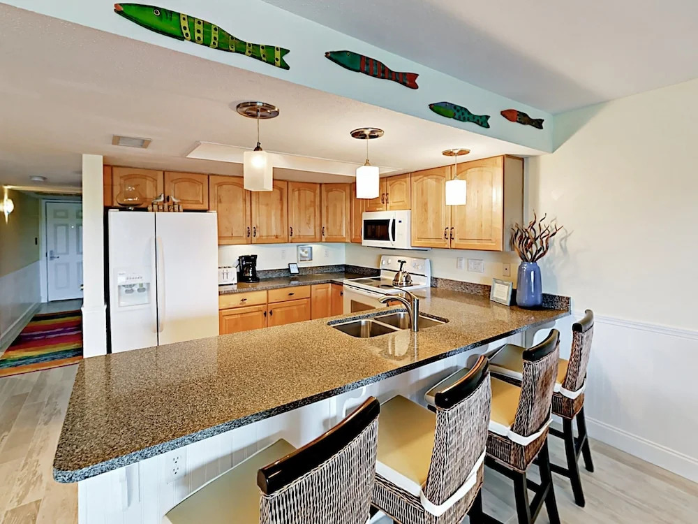 19610 Gulf Blvd Condo Unit 203 2 Bedrooms 2 Bathrooms Condo