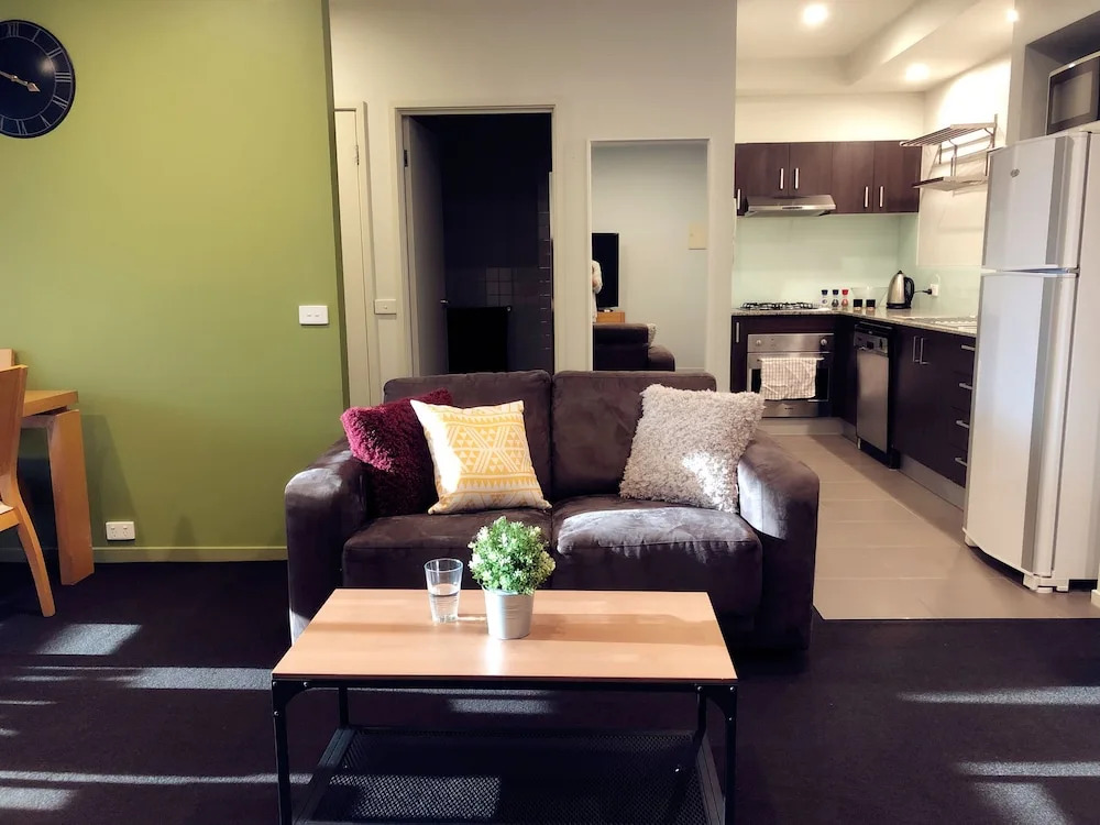 Port Melbourne Beach Front Apartment