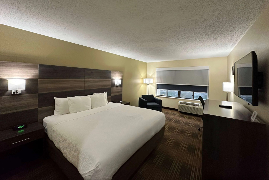 AmericInn by Wyndham Fort Atkinson