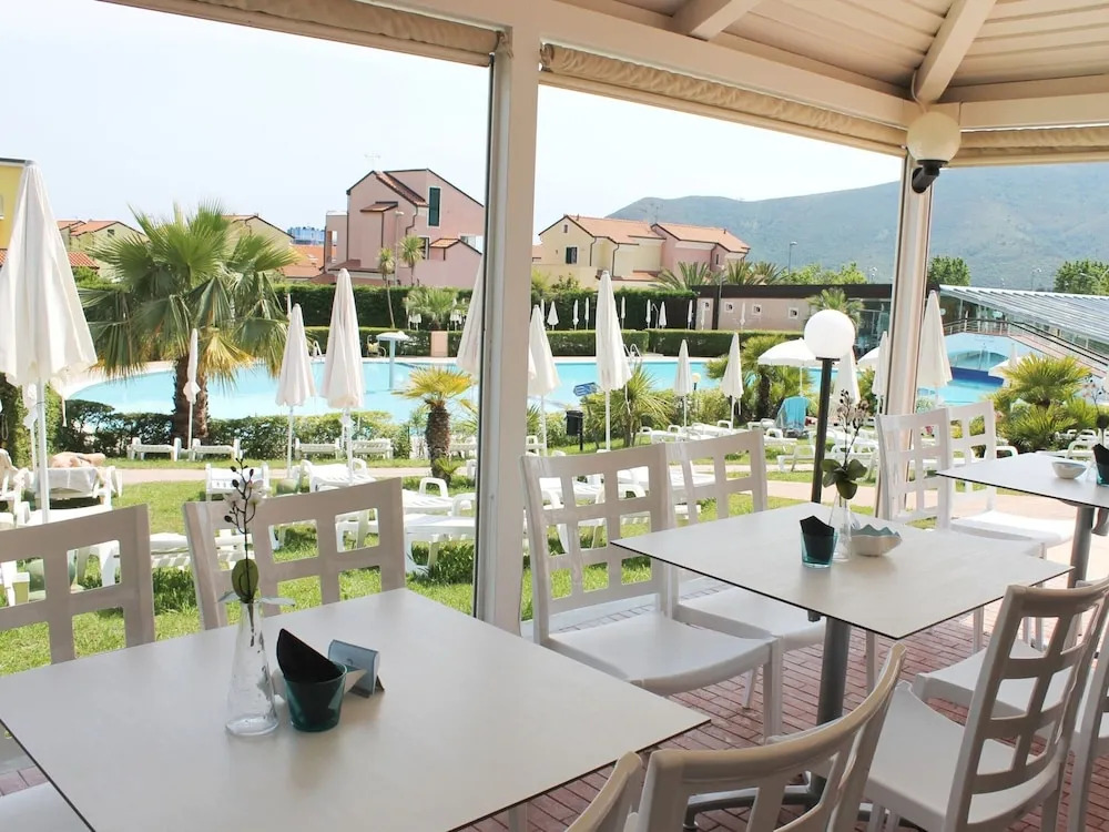 Tastefully Furnished Apartment Near the Sea