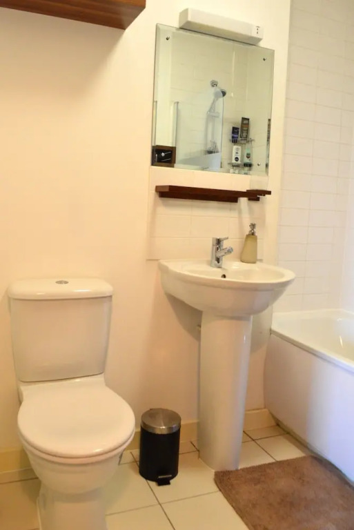 1 Bedroom Apartment With City Views