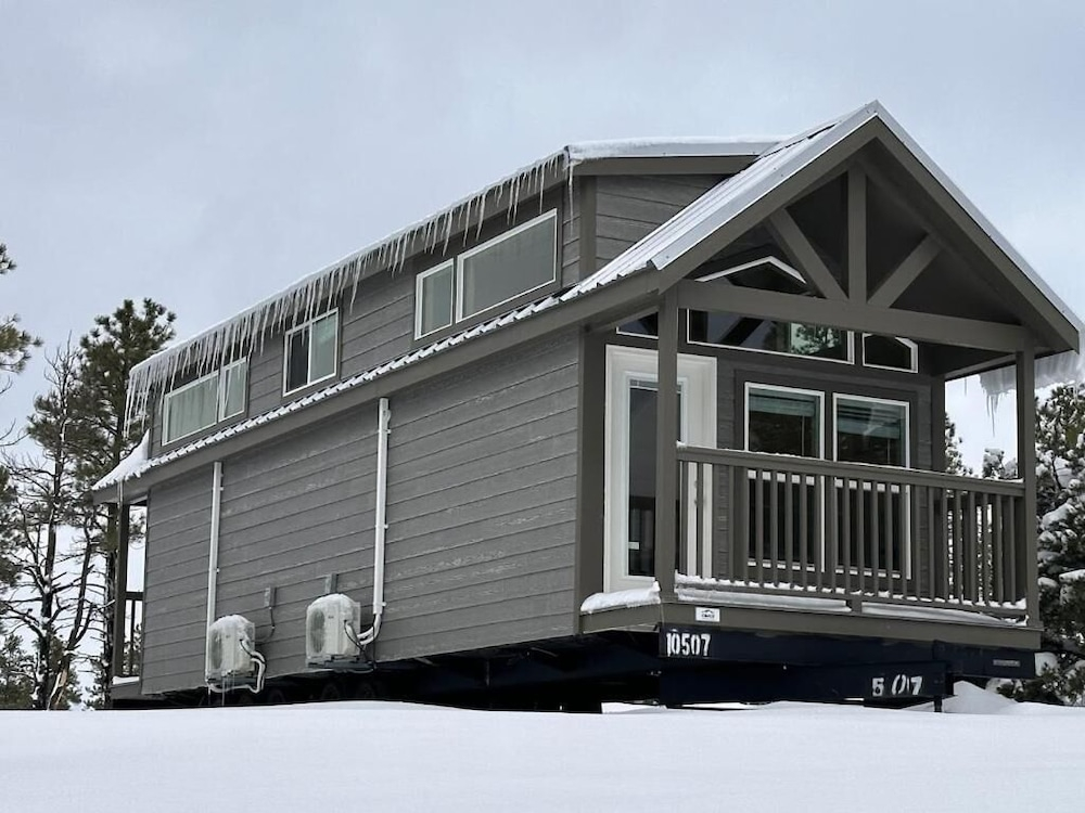 Luxury Cabin with Mountain View 3A