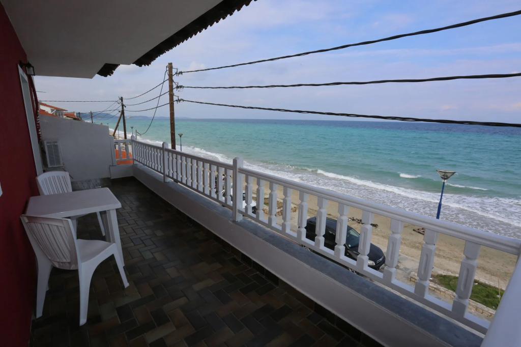 Summer Beach Hotel