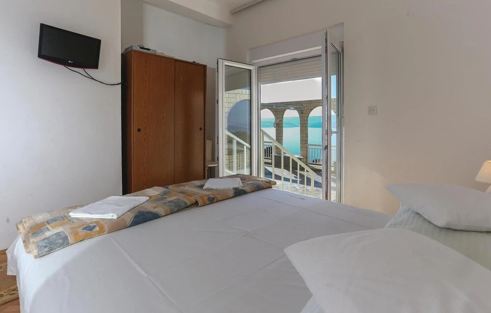 Stunning Home in Stanici With Wifi and 3 Bedrooms