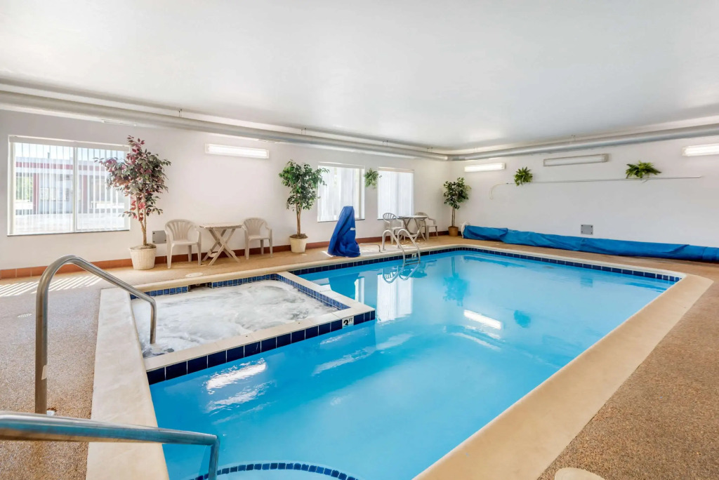 Econo Lodge Colorado Springs near Airport