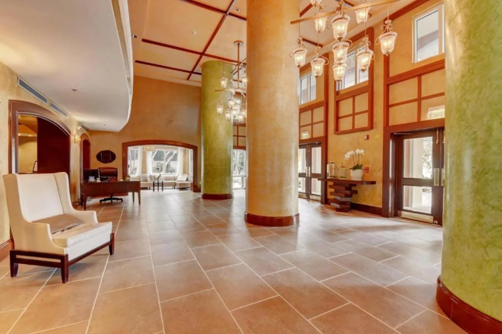 The Mutiny Luxury Suites Hotel