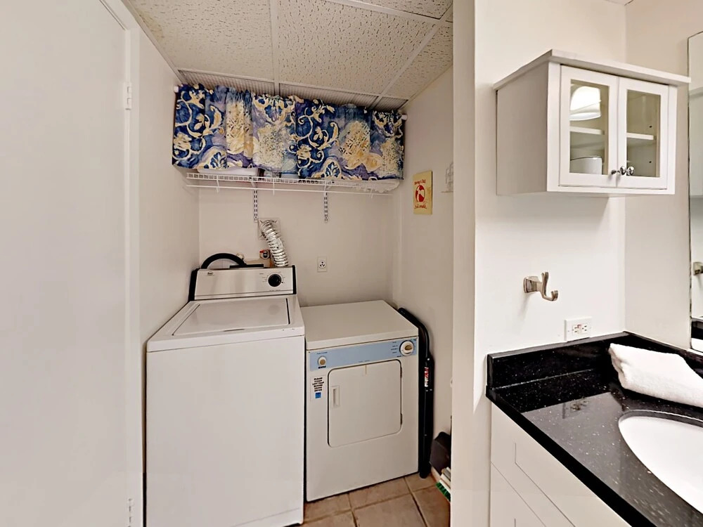 Nelray Shores - One Bedroom Condo