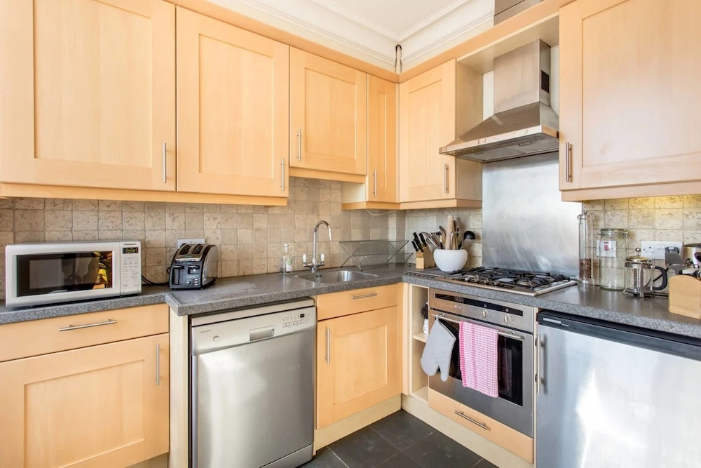 Retro Castle Retreat 2Bed (sleep 6)