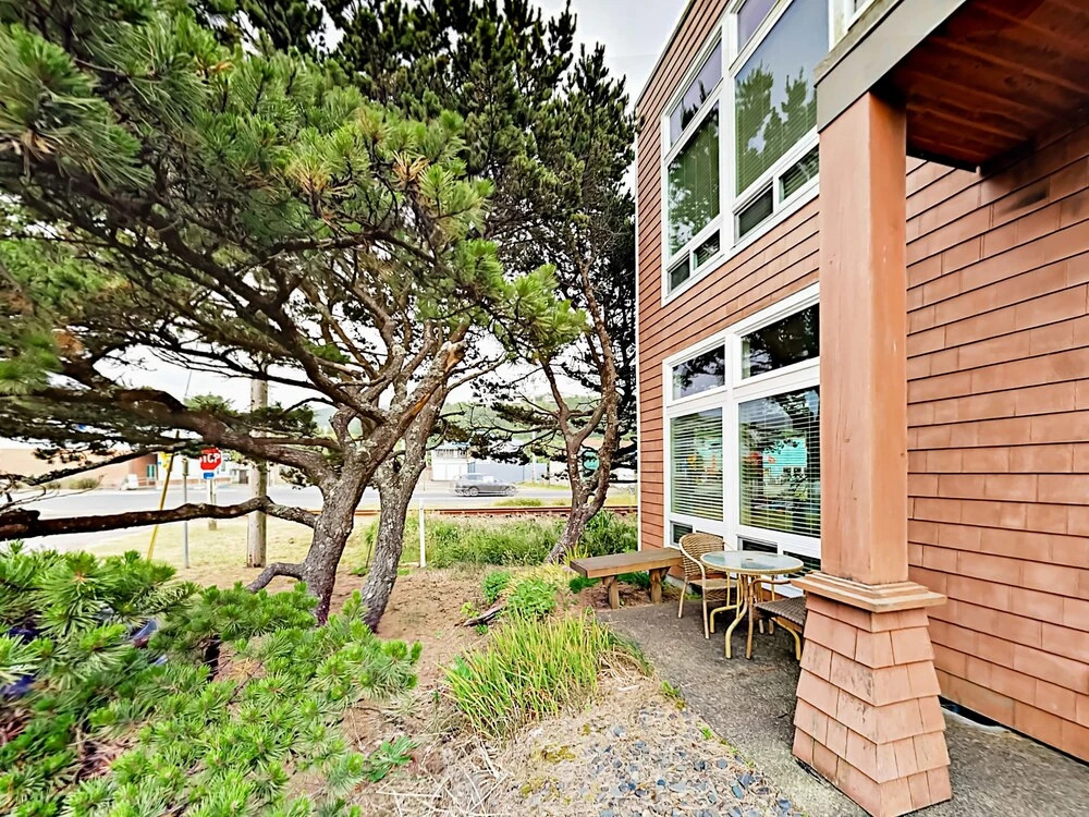 Seaside Escape Townhouse Unit 1 1 Bedroom 1.5 Bathroom Townhouse