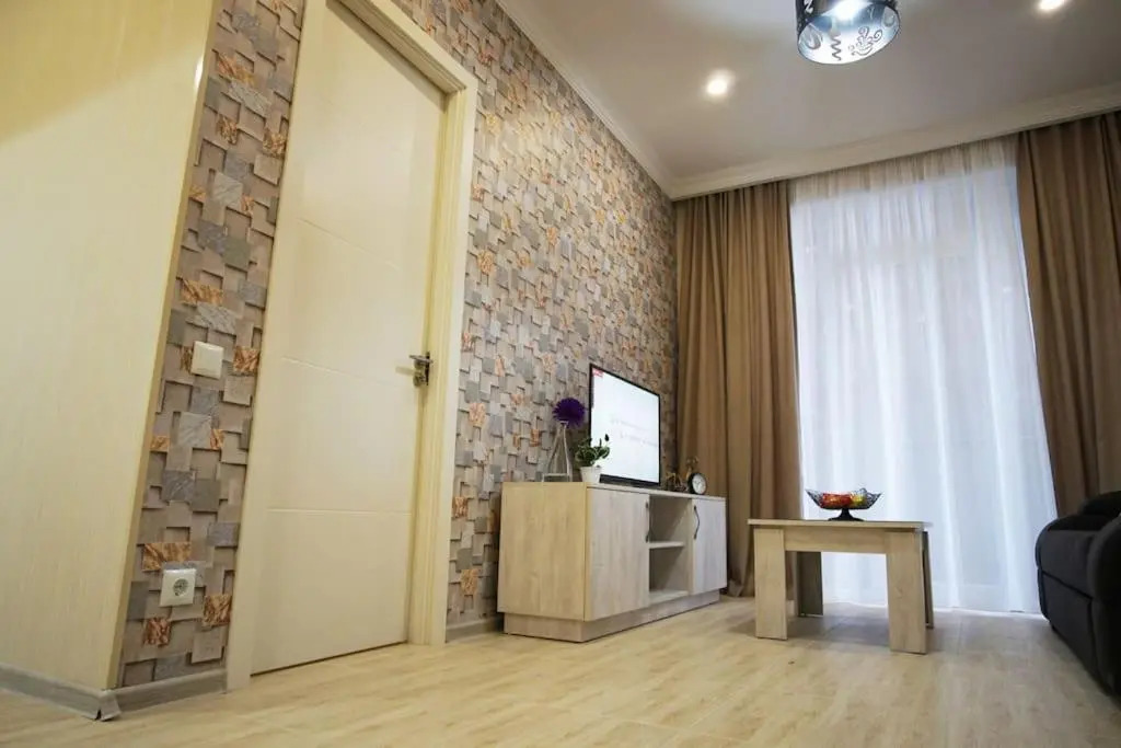 Leo Group Apartment 16-10 Elegance Batumi