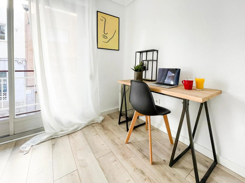 Modern 2 bedroom apartment close to city center