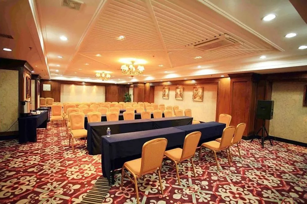 Century Tehall Hotel
