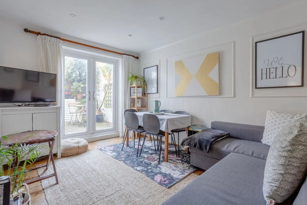 Charming 1 Bed Flat With Patio in Affluent Fulham