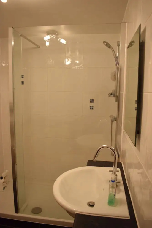 1 Bedroom Flat With River Views