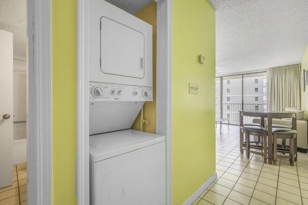 Spectacular views with numerous amenities and pools on sands of Orange Beach