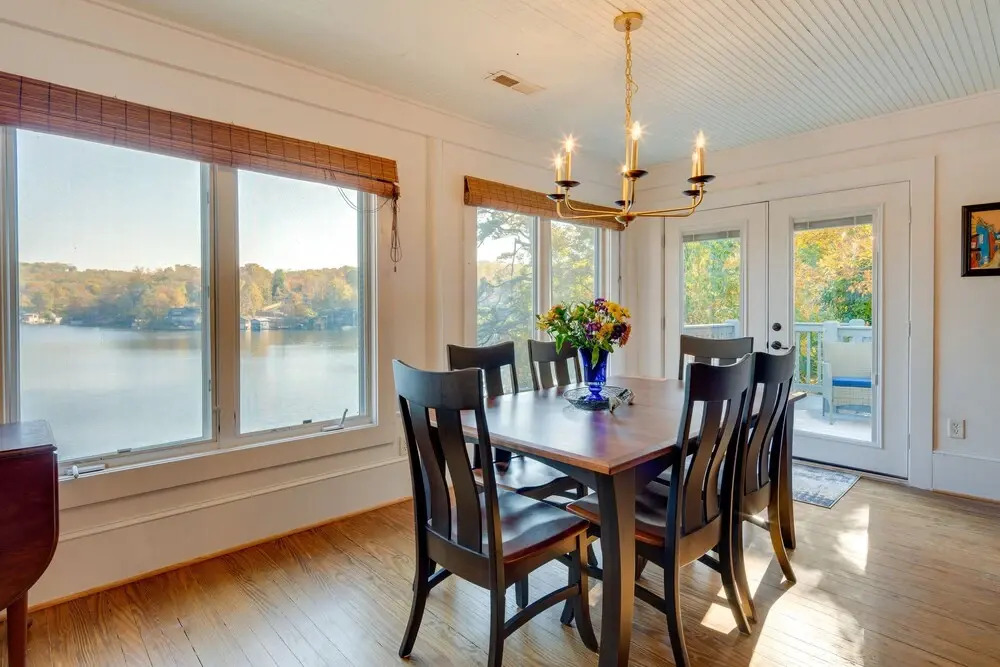 Lakefront Landrum Home w/ Deck, Fire Pit & Kayaks!