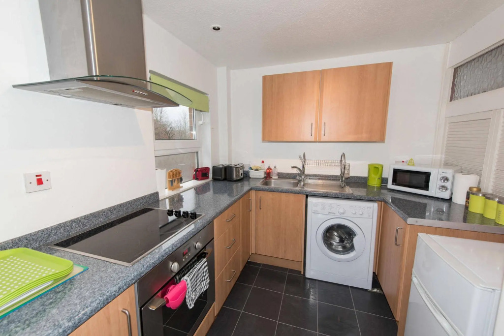 Belfast City Centre - Parking - Private Entrance - BHR Apartments