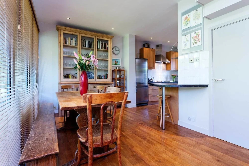 Hartfield Crescent