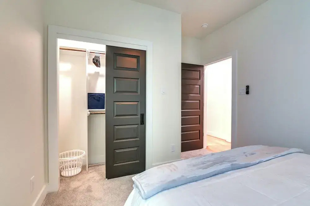 Walkable E Downtown Houston Townhome: Pet-friendly