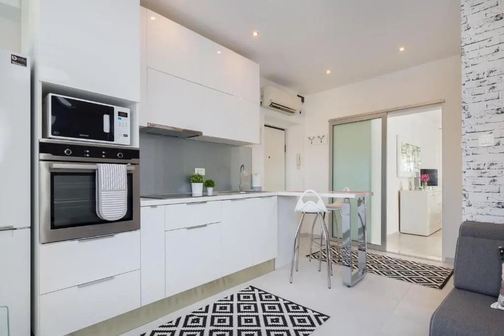 Old City Luxury Apartment Iris