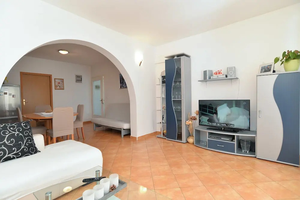 Apartment 1692