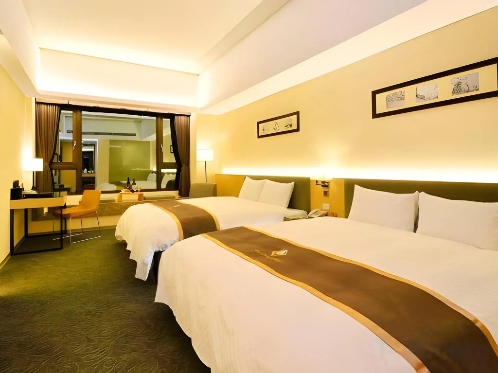 Tsun Huang Hotel