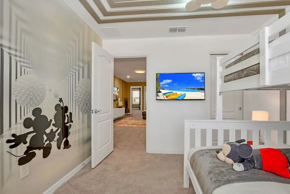 7561 Oak Spring Lane
