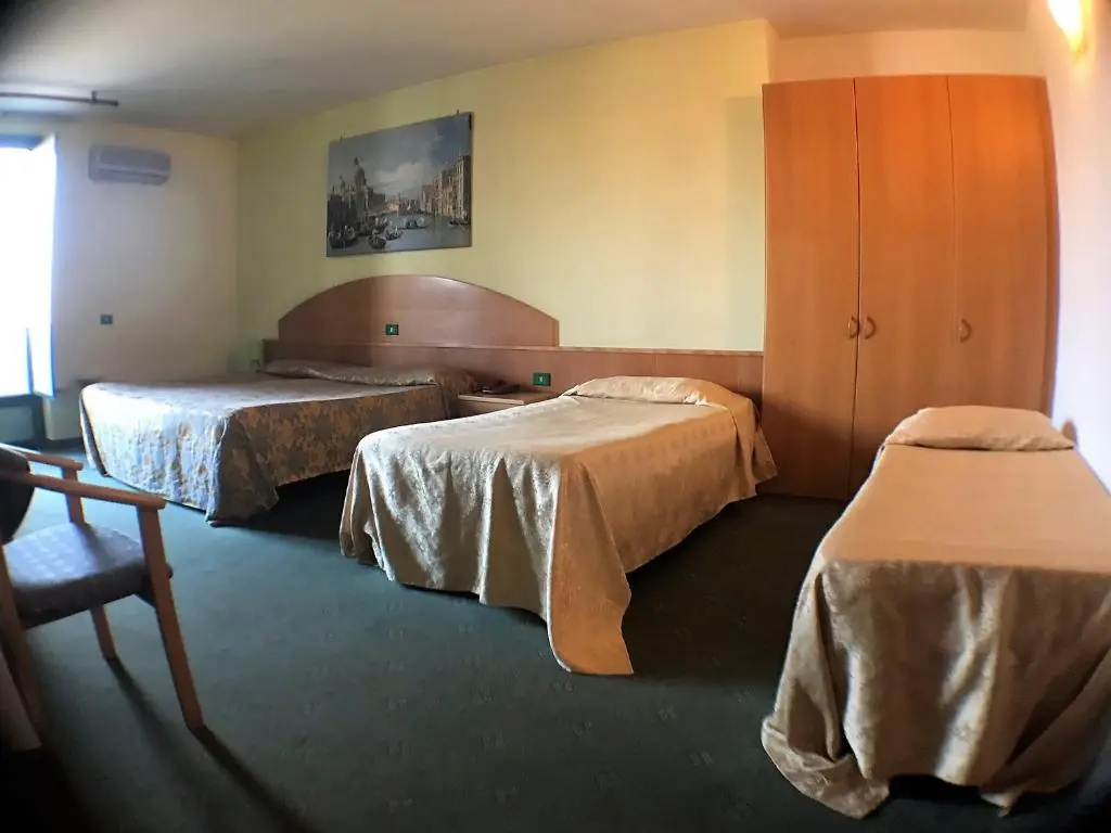 Ascot Lodging