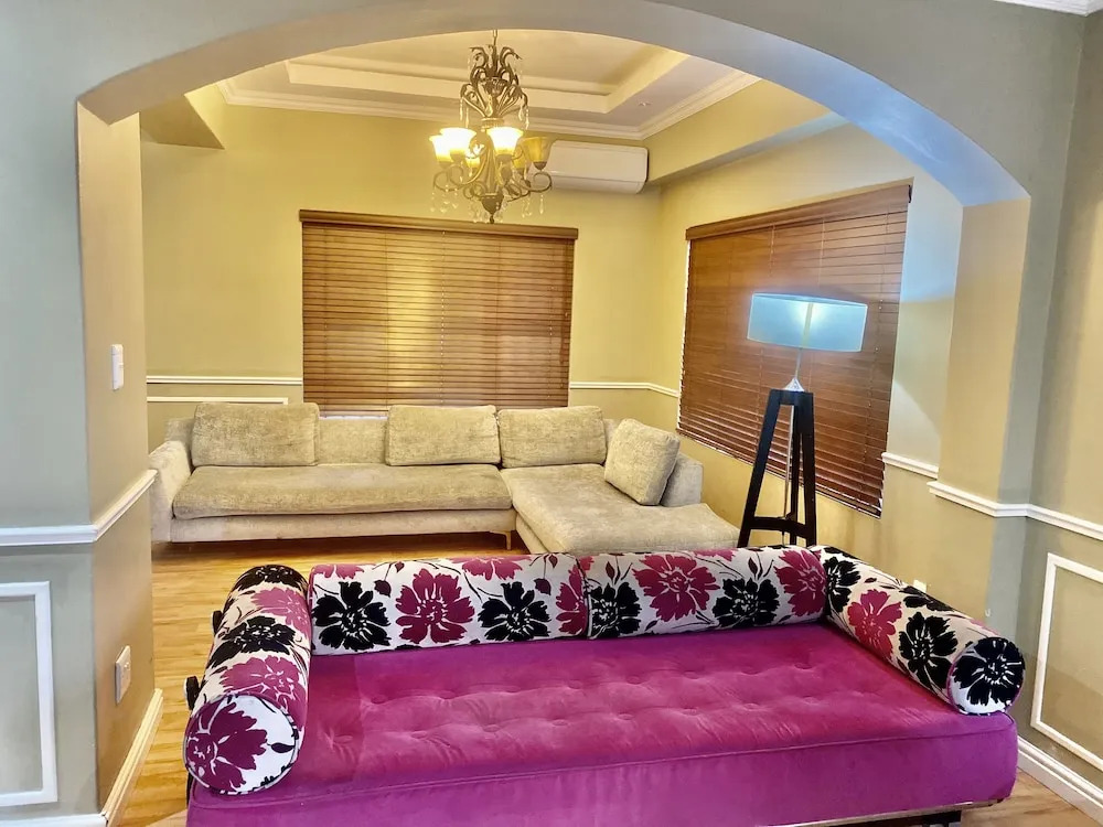 Beautiful apartment in century city