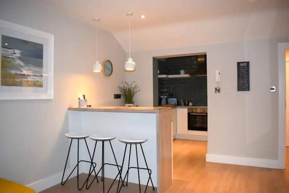 1 Bedroom Apartment Next To The Grand Canal