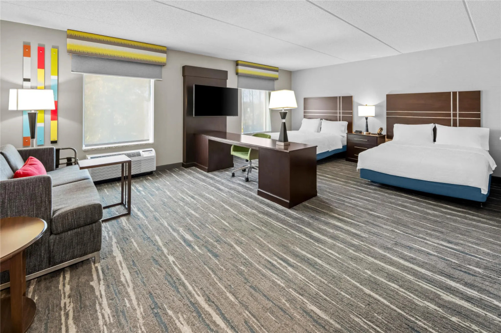 Hampton Inn and Suites Camp Springs