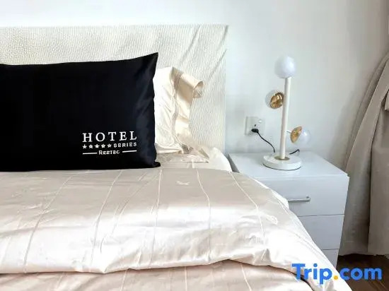 Jeff & Ricky Homestay@156 Tropic City View Condo