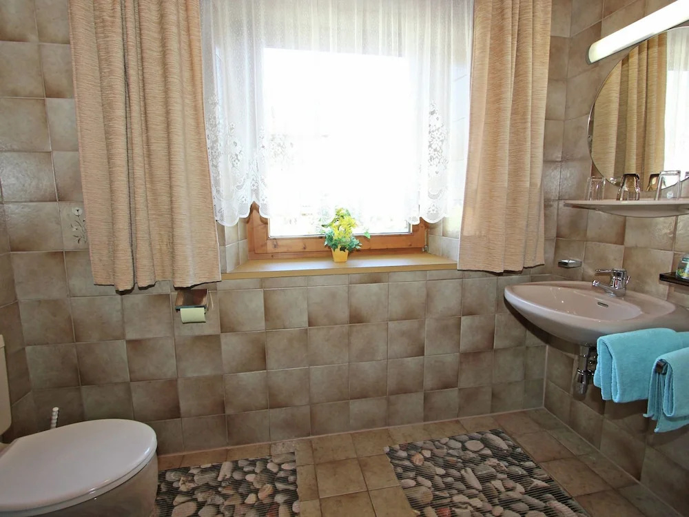 Apartment In Uderns With Balcony Cot Heating Parking